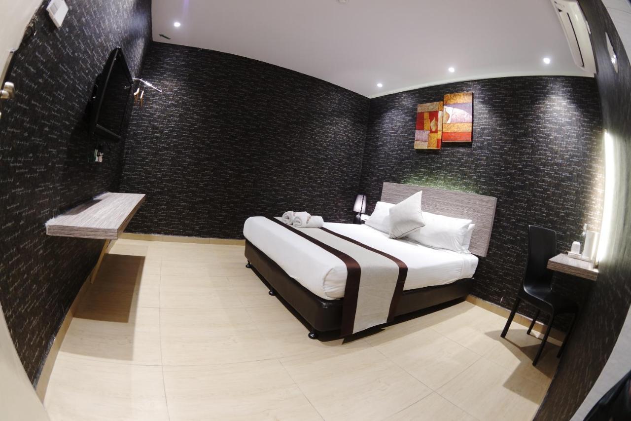 Here Hotel Skudai Eksteriør billede