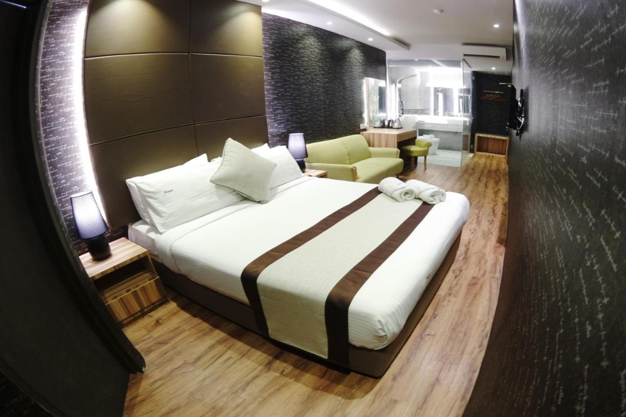 Here Hotel Skudai Eksteriør billede