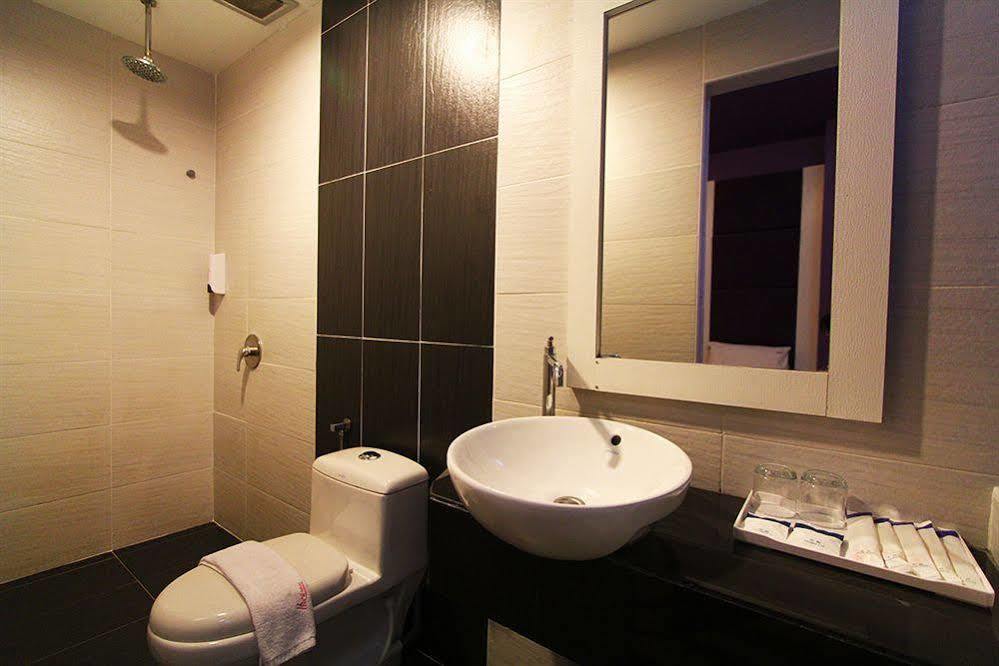 Here Hotel Skudai Eksteriør billede
